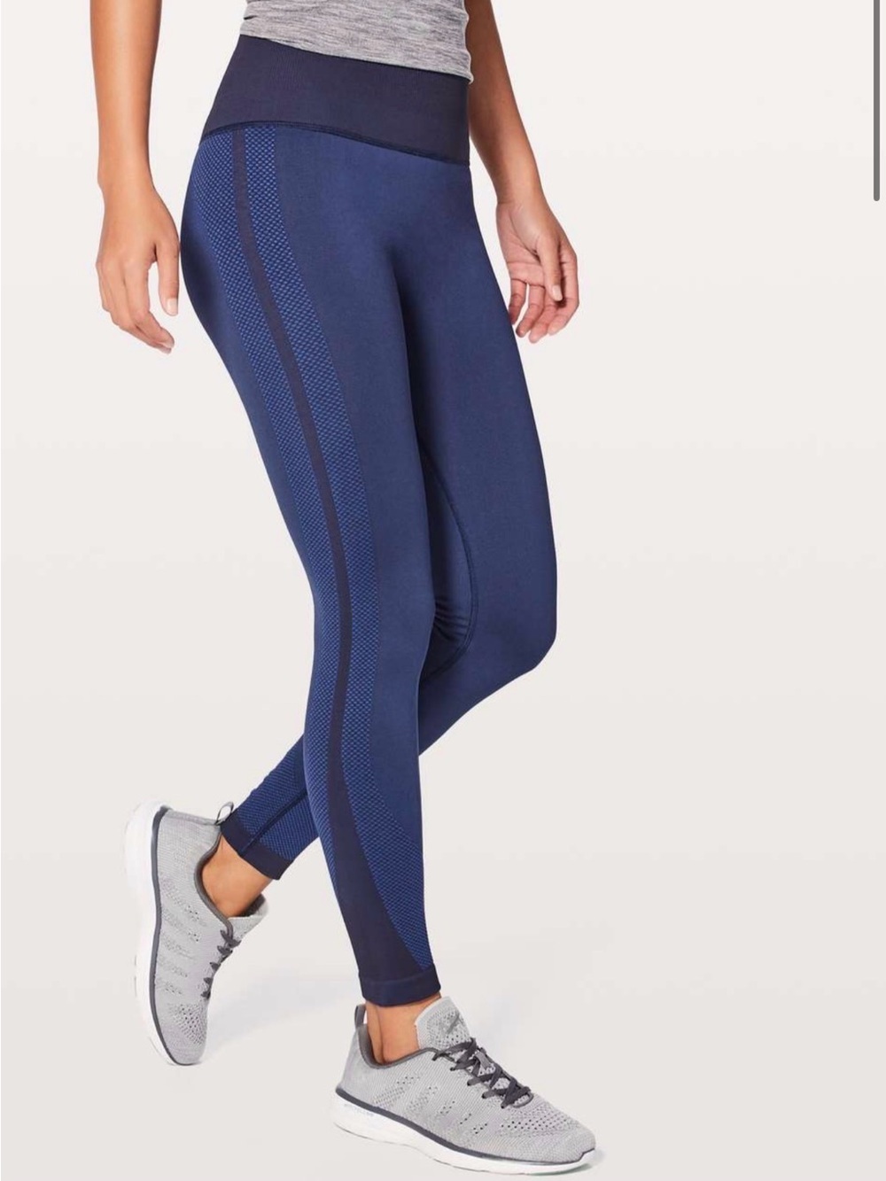 Lululemon ReadyTo Run Tight Pinpoint 28” High Rise Compression Seamless Legging
